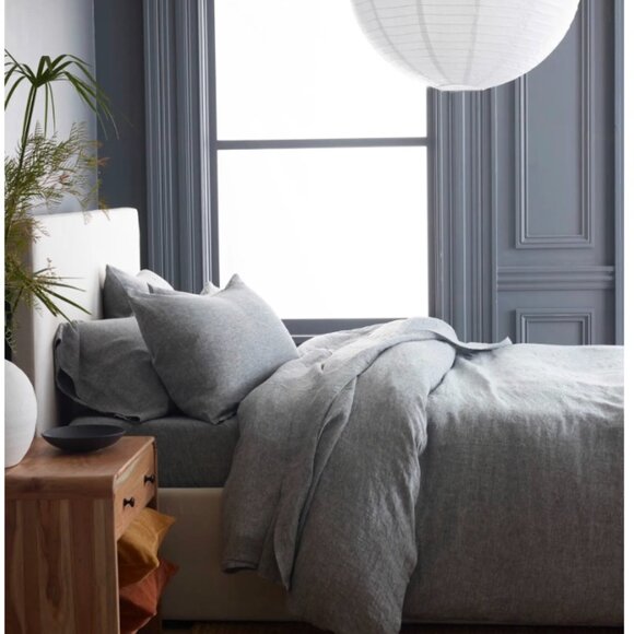 Quince European Linen Luxury Classic Charcoal Chambray King/Cal King Duvet Set - Picture 4 of 6